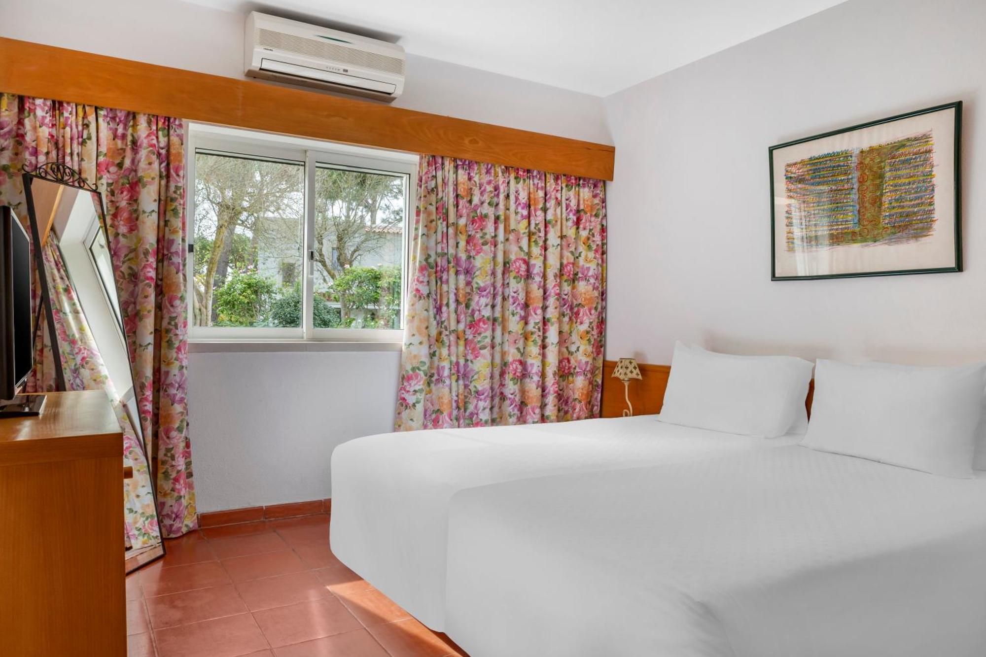 วีลาร์ โด กอล์ฟ บาย ไดมอนด์ รีสอร์ต Hotel กิงตาตาโดลาโก ภายนอก รูปภาพ